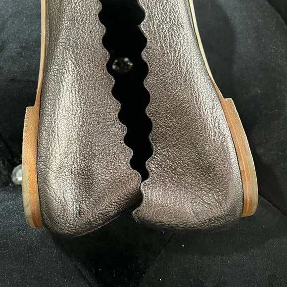 Chloe Shimmering Silver Scalloped Flats - Picture 7 of 14